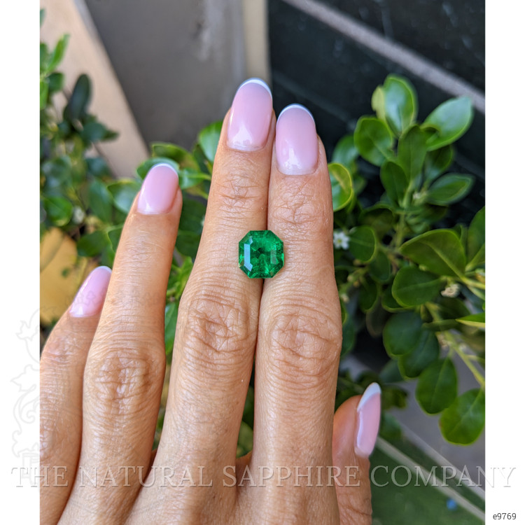 3.97 Ct. Emerald from Colombia - Muzo