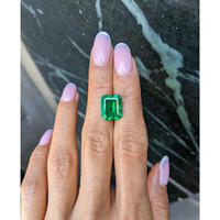 5.05 Ct. Emerald from Colombia - Muzo Life Style
