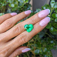 5.97 Ct. Emerald from Colombia Life Style