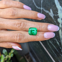 6.06 Ct. Emerald from Colombia - Muzo Life Style
