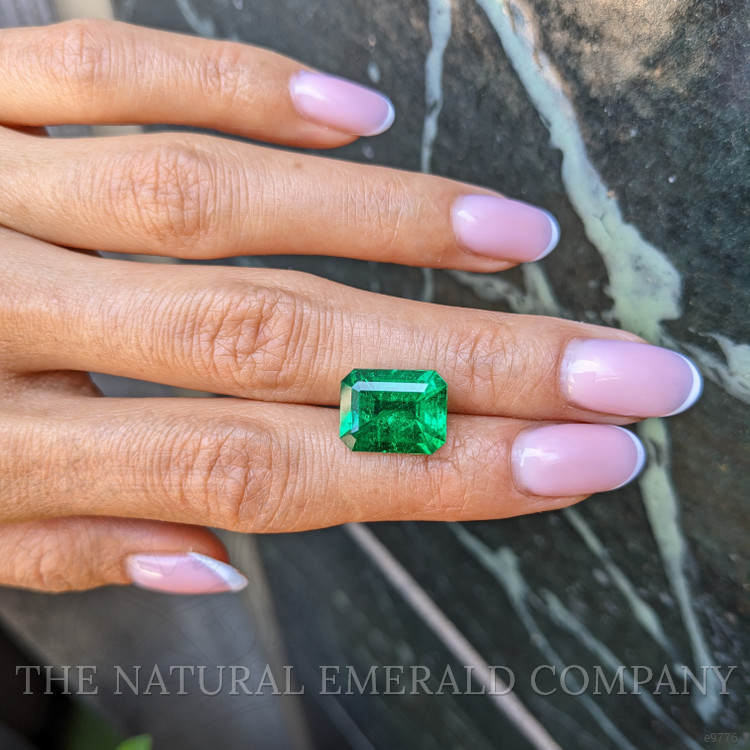 6.63 Ct. Emerald from Colombia - Muzo