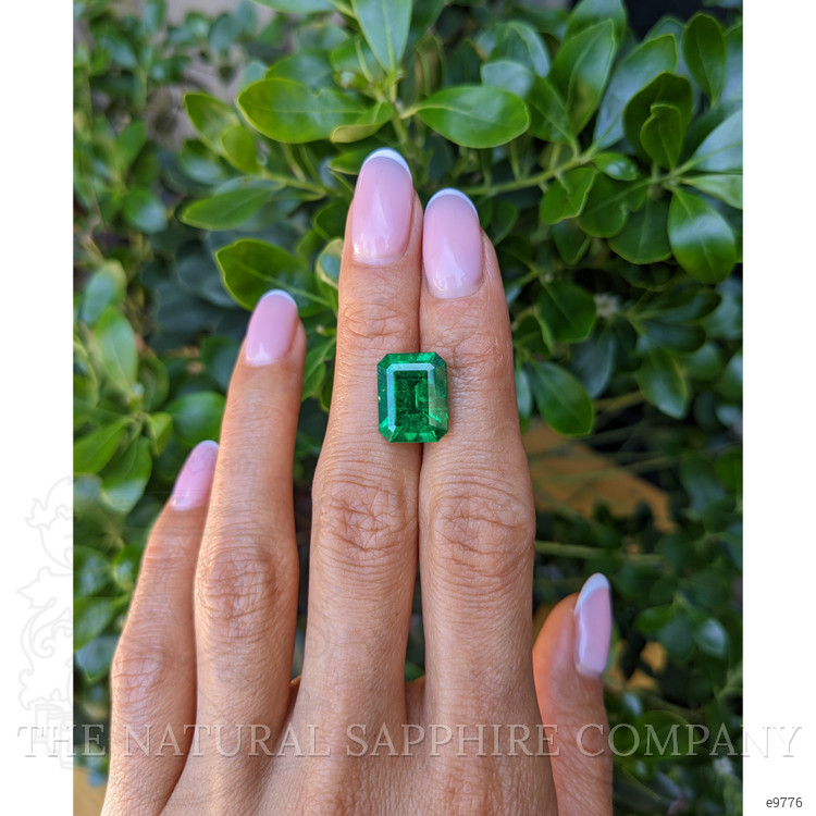 6.63 Ct. Emerald from Colombia - Muzo