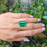 15.72 Ct. Emerald from Colombia - Muzo Life Style