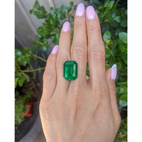 15.72 Ct. Emerald from Colombia - Muzo Life Style