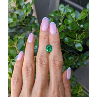 2.73 Ct. Emerald from Colombia Life Style