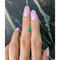 0.57 Ct. Emerald from Colombia Life Style