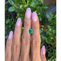1.26 Ct. Emerald from Colombia Life Style