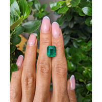 7.02 Ct. Emerald from Zambia Life Style