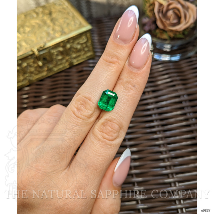 5.54 Ct. Emerald from Colombia - Muzo