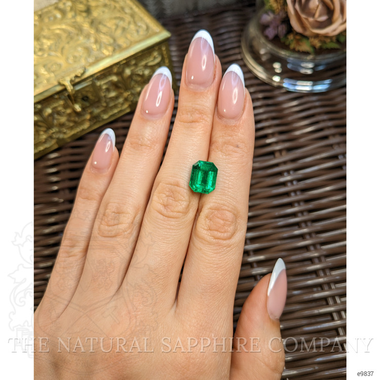 5.54 Ct. Emerald from Colombia - Muzo