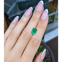 2.82 Ct. Emerald from Zambia Life Style