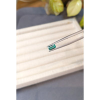 0.67 Ct. Emerald from Russia Life Style
