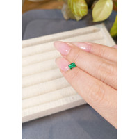 0.48 Ct. Emerald from Russia Life Style