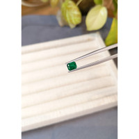 0.78 Ct. Emerald from Russia Life Style
