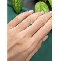 0.15 Ct. Emerald from Russia Life Style