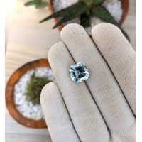 4.47 Ct. Aquamarine from Ceylon (Sri Lanka) Life Style