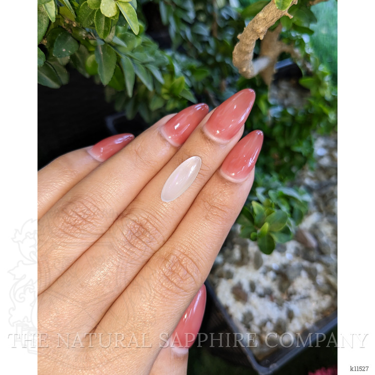 4.86 Ct. Cabochon Moonstone from Ceylon (Sri Lanka)