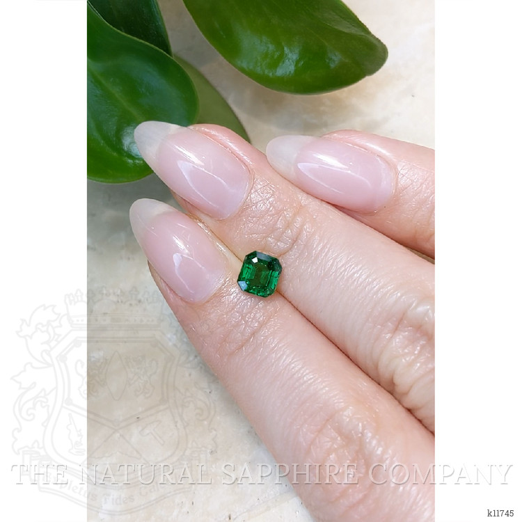 0.98 Ct. Tsavorite Garnet from Tanzania