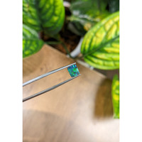1.28 Ct. Boulder Opal from Australia Life Style