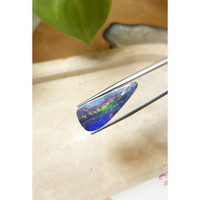 14.07 Ct. Boulder Opal from Australia Life Style