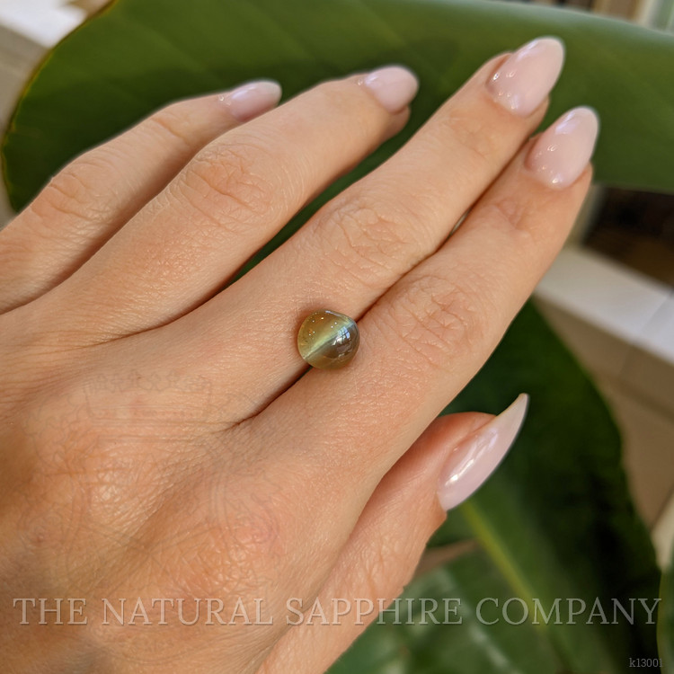 3.70 Ct. Cabochon Chrysoberyl from Ceylon (Sri Lanka)