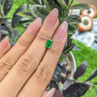 1.30 Ct. Tsavorite Garnet from Tanzania Life Style