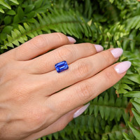 2.75 Ct. Tanzanite from Tanzania Life Style