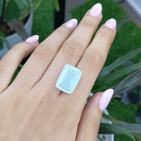14.73 Ct. Cabochon Aquamarine from Ceylon (Sri Lanka) Life Style