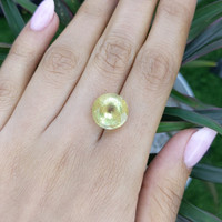 8.10 Ct. Quartz from Madagascar Life Style