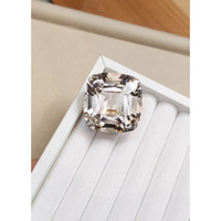 221.47 Ct. Topaz from Ceylon (Sri Lanka) Life Style