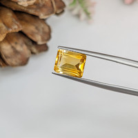 2.80 Ct. Citrine from Brazil Life Style