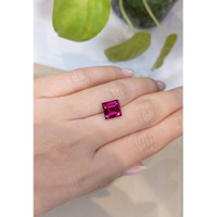 4.16 Ct. Rhodolite Garnet from Madagascar Life Style