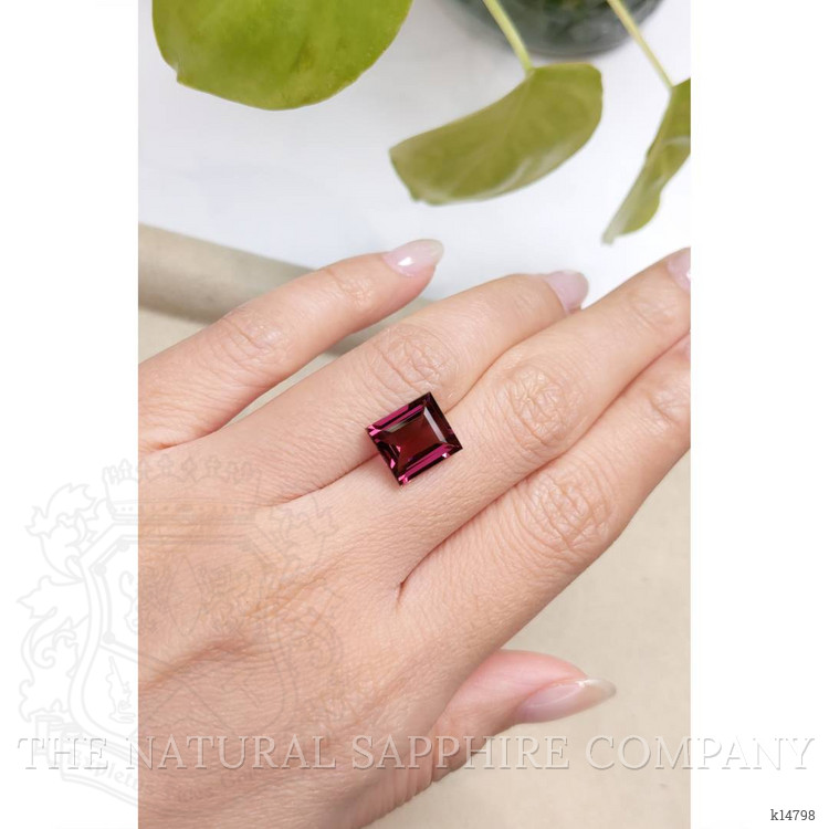 5.38 Ct. Pinkish Purple Rhodolite Garnet from Madagascar