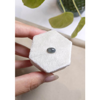 1.75 Ct. Cabochon Alexandrite from Russia  Life Style