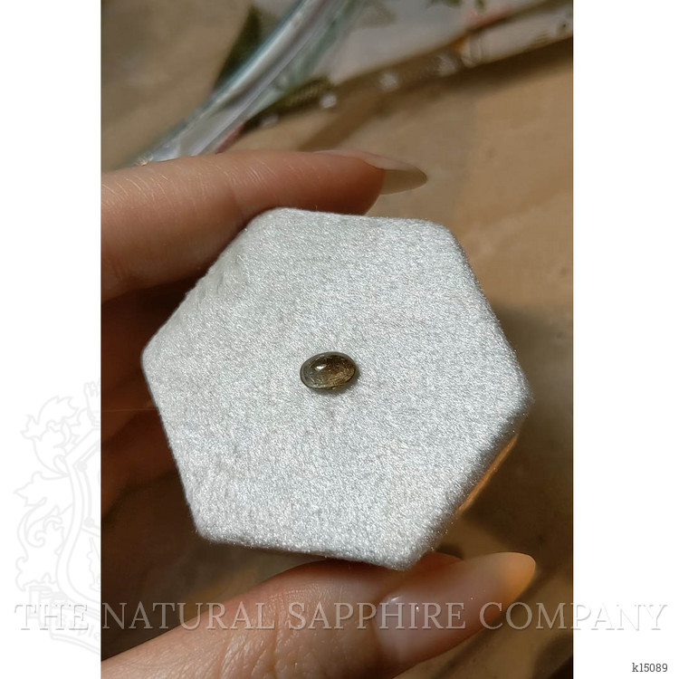 0.82 Ct. Cabochon Alexandrite from Russia