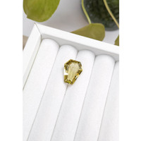 9.55 Ct. Quartz from Brazil Life Style