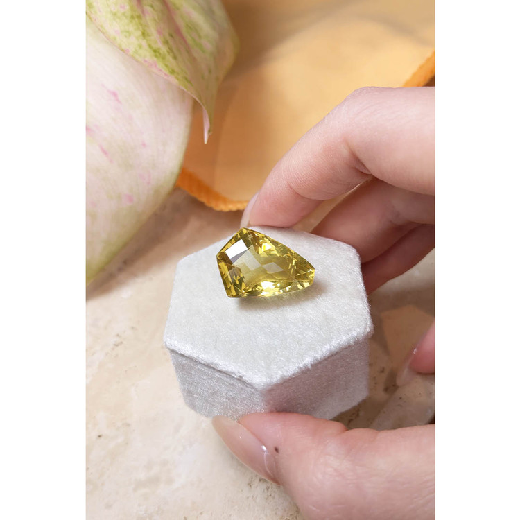 20.66 Ct. Quartz from Brazil