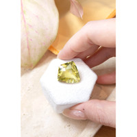 19.98 Ct. Quartz from Brazil Life Style