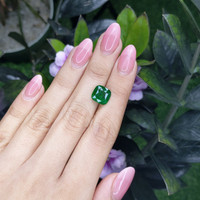 5.13 Ct. Tsavorite Garnet from Tanzania Life Style