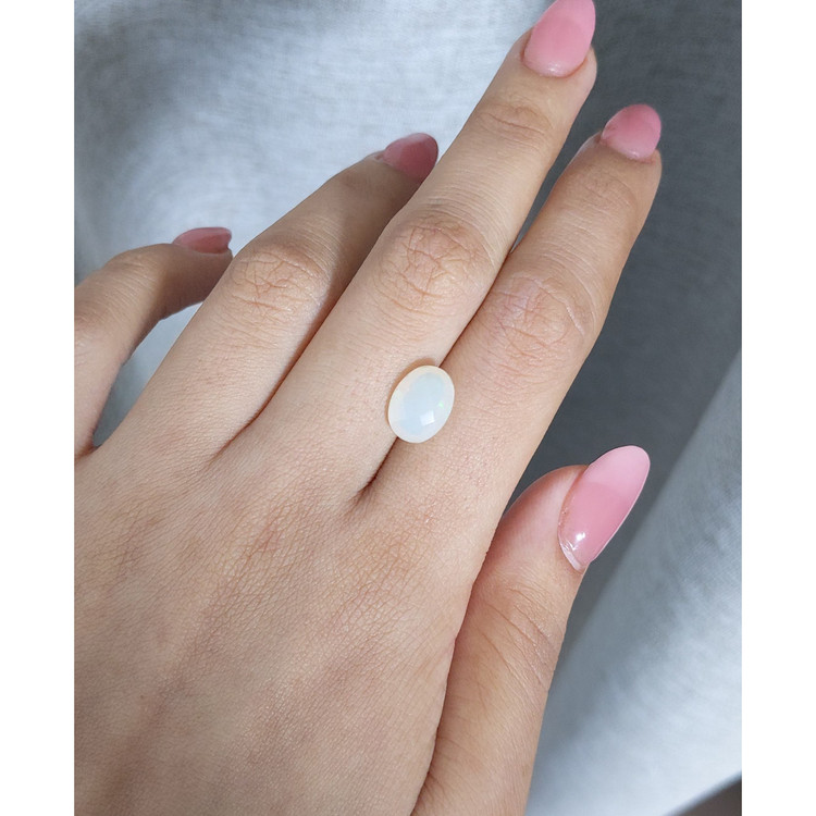 2.35 Ct. White Opal from Ethiopia