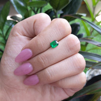 1.20 Ct. Tsavorite Garnet from South Africa Life Style