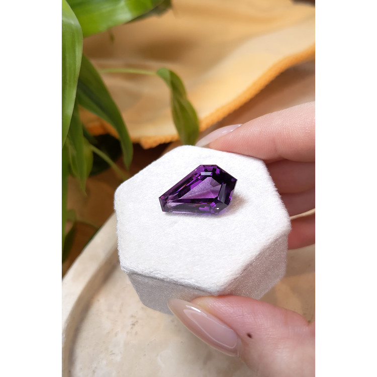 12.79 Ct. Amethyst from Bolivia