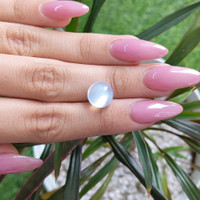 5.66 Ct. Cabochon Moonstone from Ceylon (Sri Lanka) Life Style