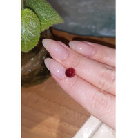 3.00 Ct. Cabochon Garnet from Ceylon (Sri Lanka) Life Style