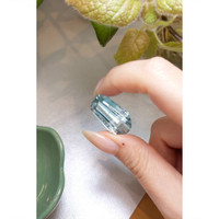 28.05 Ct. Greenish Blue Aquamarine from Brazil Life Style