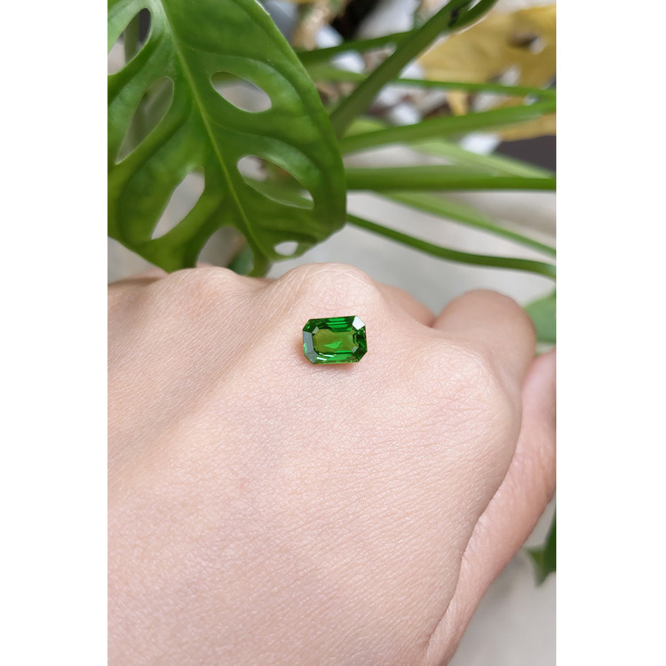 1.73 Ct. Tsavorite Garnet from East Africa