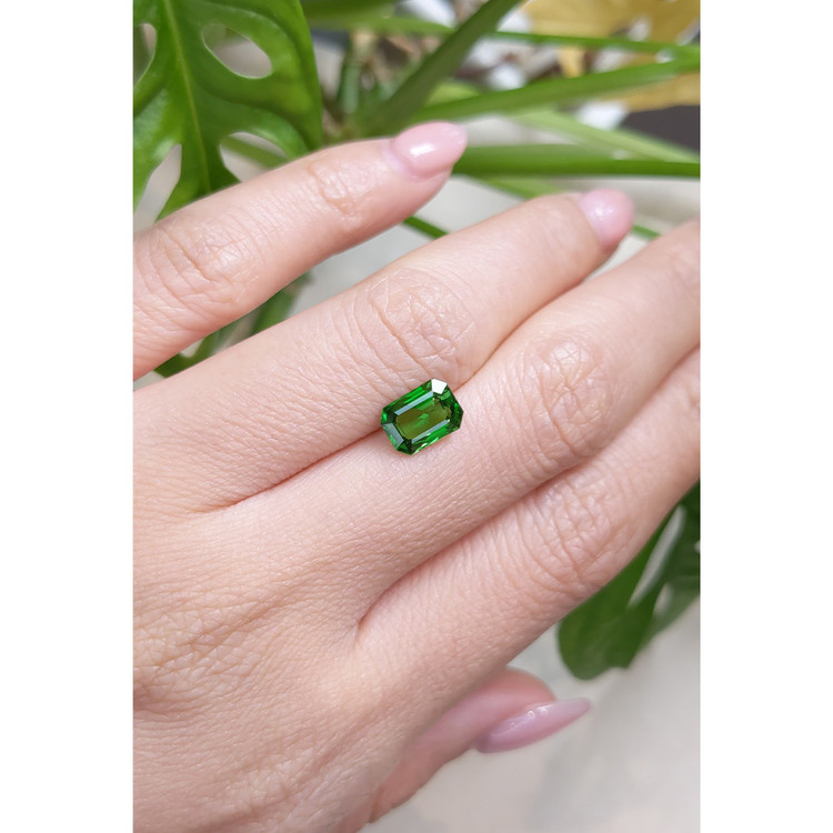1.73 Ct. Tsavorite Garnet from East Africa