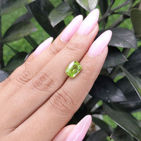 2.74 Ct. Peridot from Ceylon (Sri Lanka) Life Style