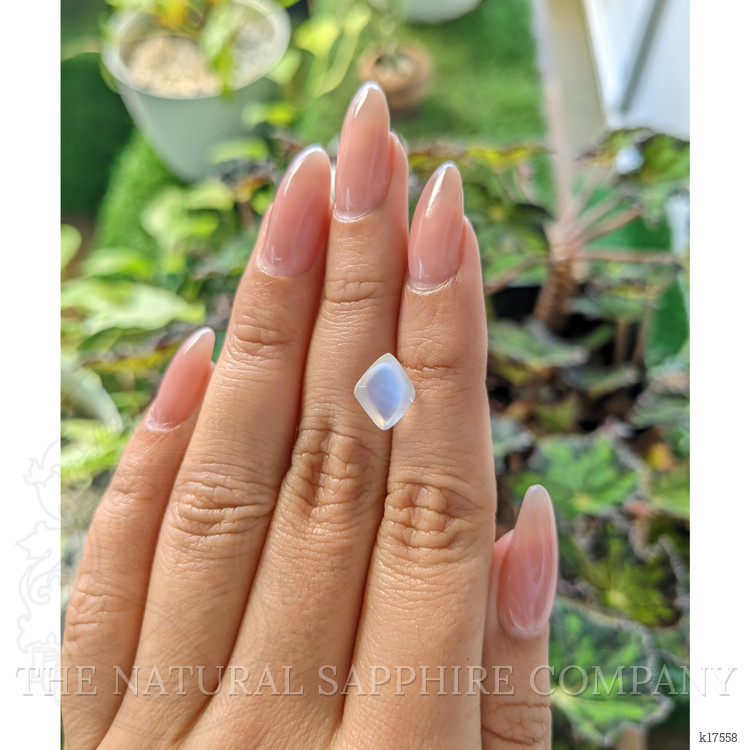 2.58 Ct. Cabochon Moonstone from Ceylon (Sri Lanka)