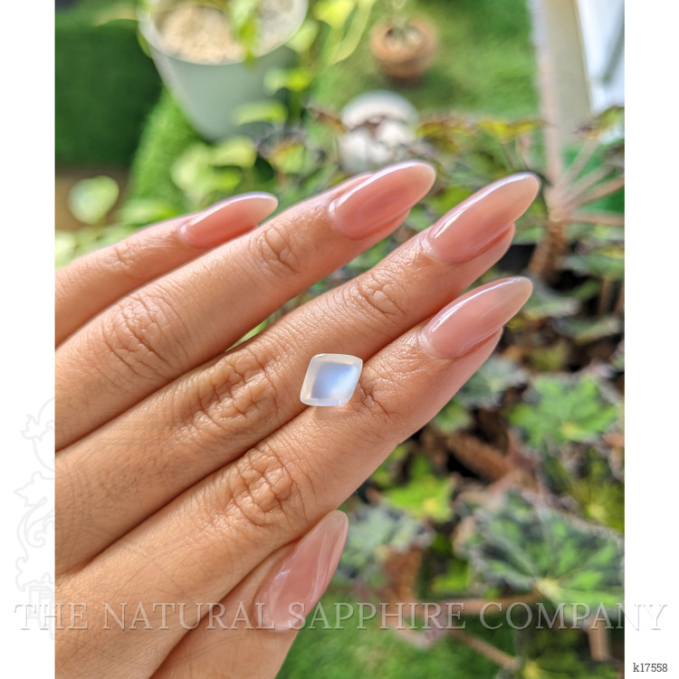2.58 Ct. Cabochon Moonstone from Ceylon (Sri Lanka)